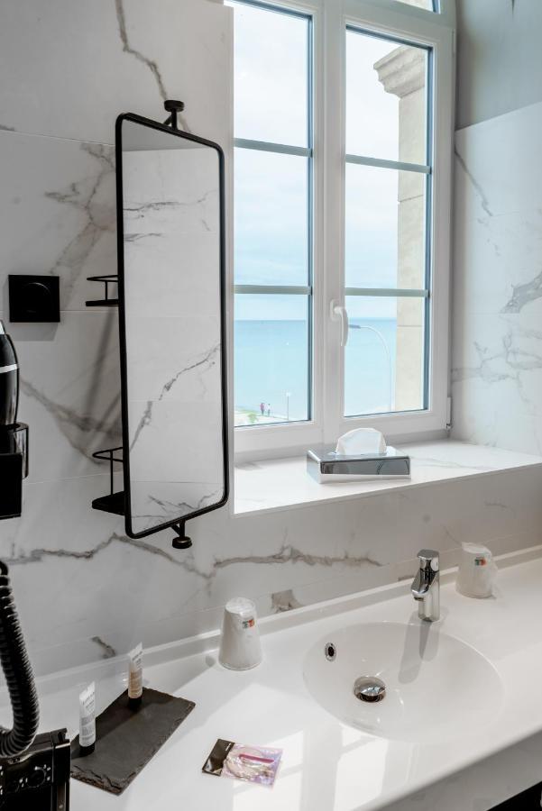 Hotel De La Plage Lion-sur-Mer Zewnętrze zdjęcie