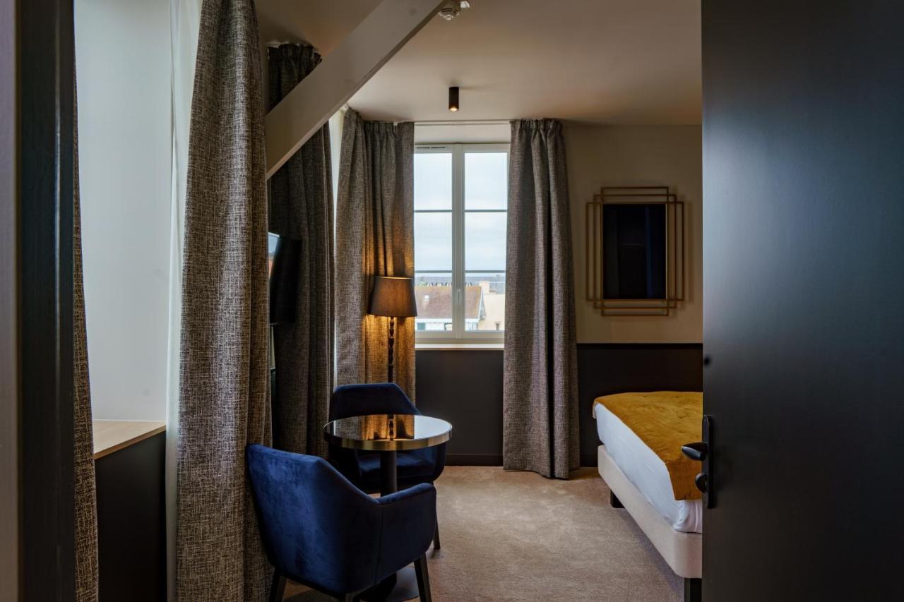Hotel De La Plage Lion-sur-Mer Zewnętrze zdjęcie